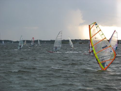 windsurf